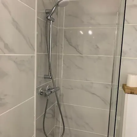 Apartment Lumineux Studio 20mins A Pieds De La Croisette Cannes